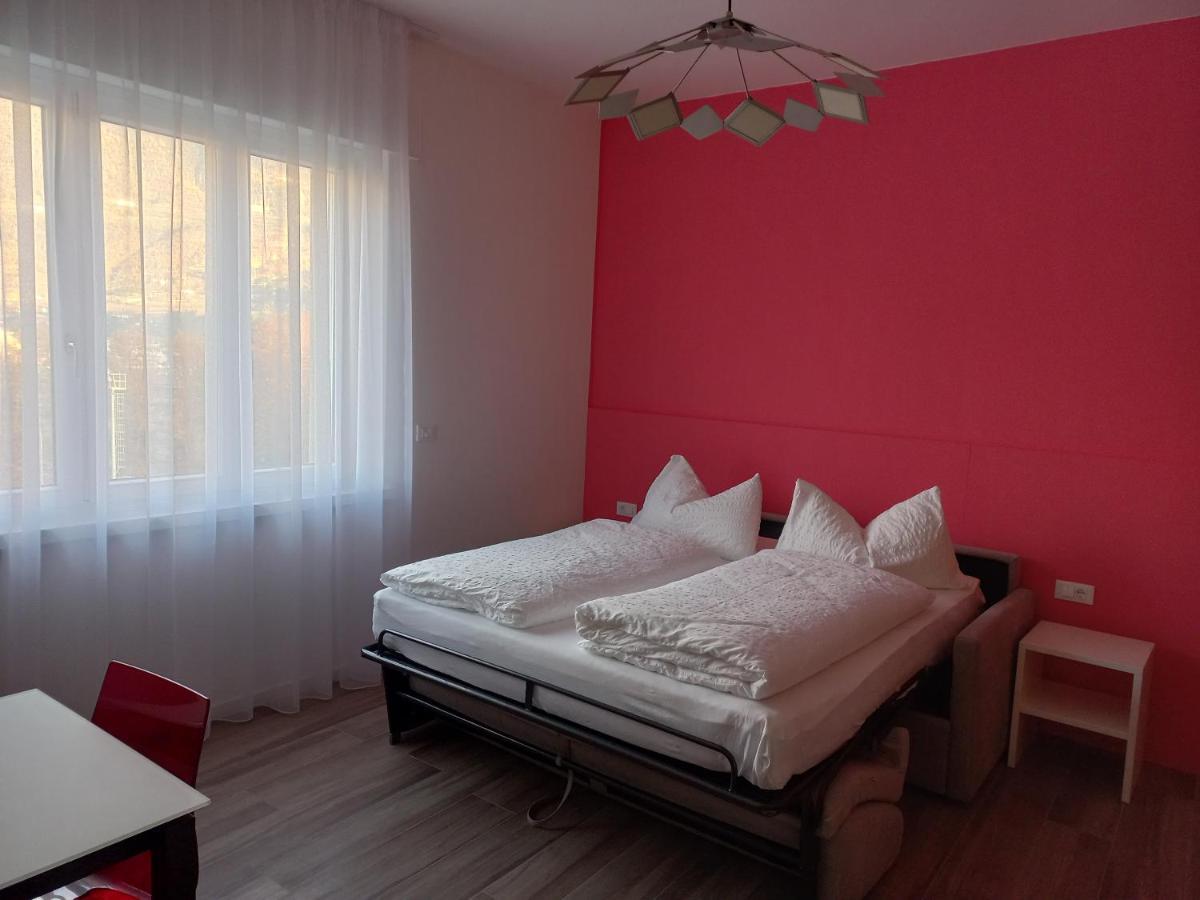 Studio-Appartment - Hotel Lux Meran Exterior foto