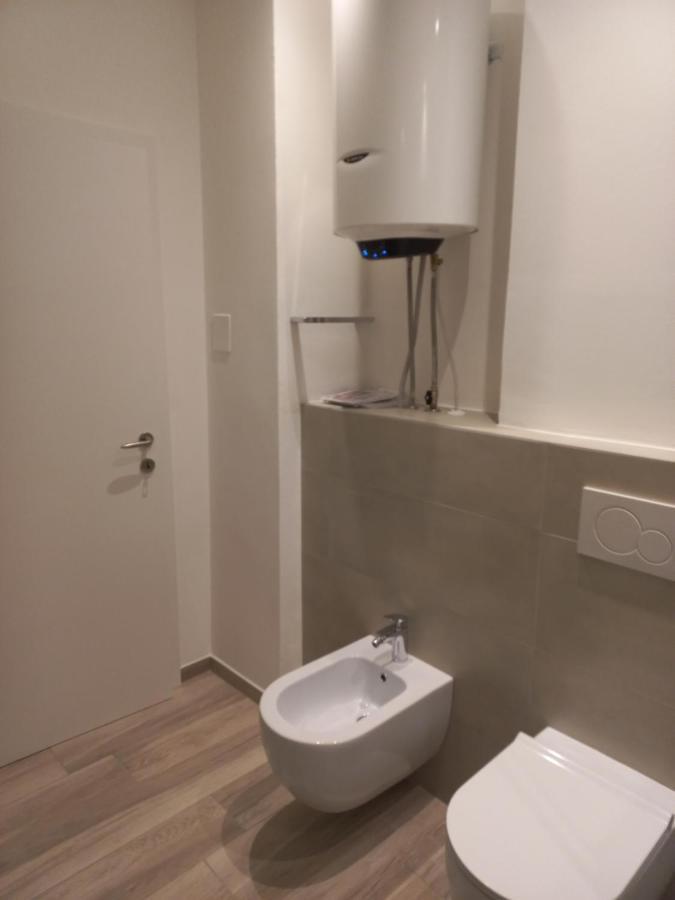 Studio-Appartment - Hotel Lux Meran Exterior foto